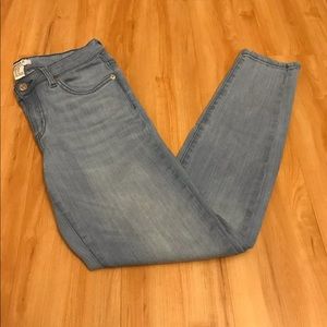 F21 Medium Wash Skinny Jeans